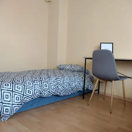 Rum i privatbostad Quiet And Comfy In Kraków